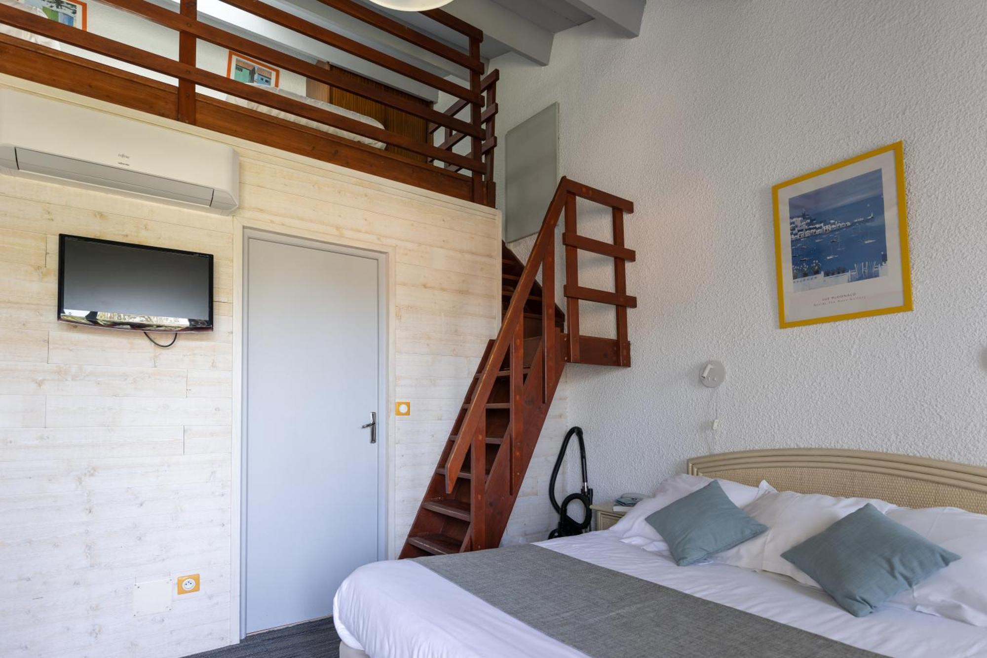 Logis Hotel De La Plage La Cotiniere Bagian luar foto